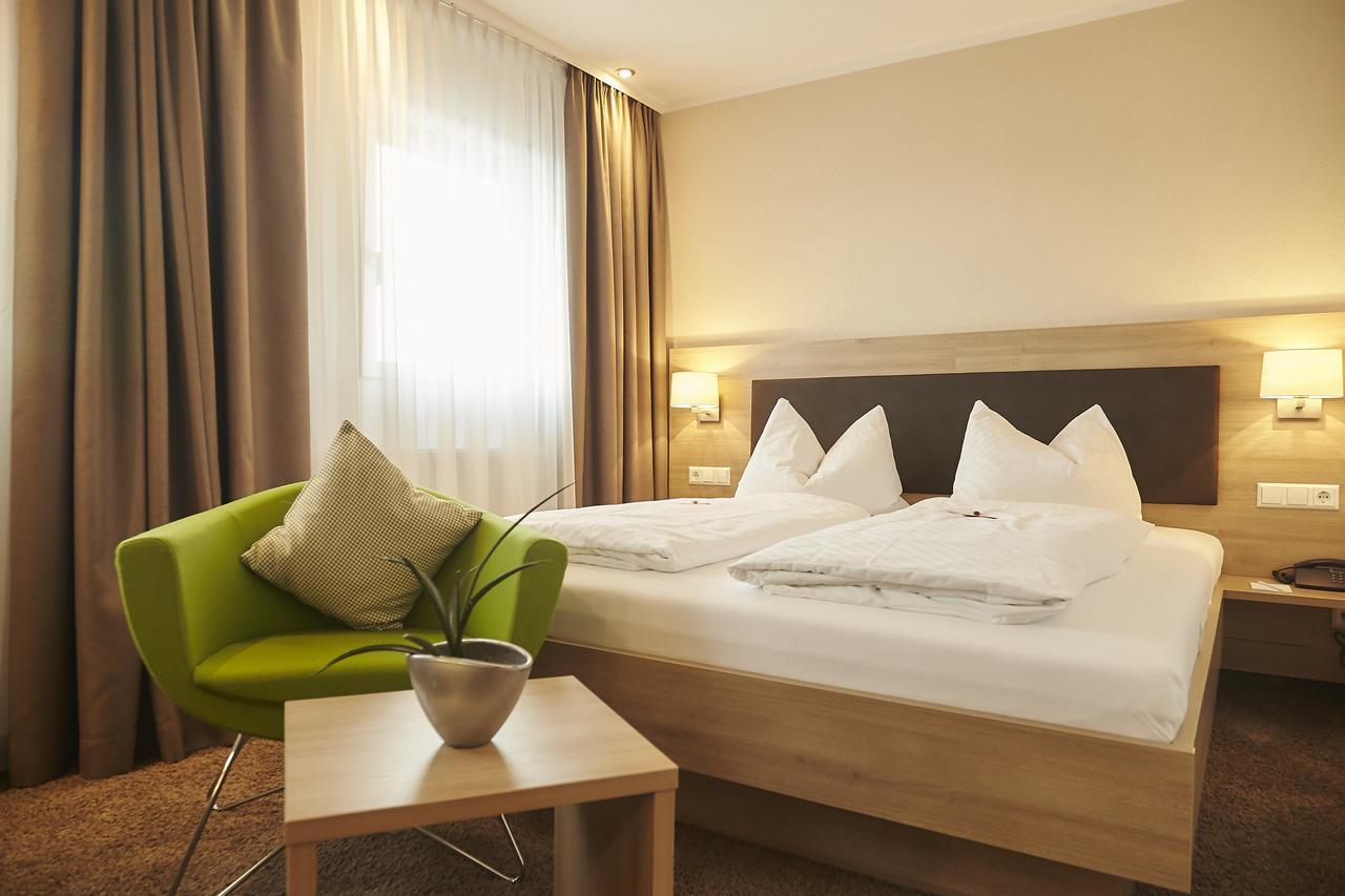 Flair Hotel Gruener Baum Донауэшинген Экстерьер фото