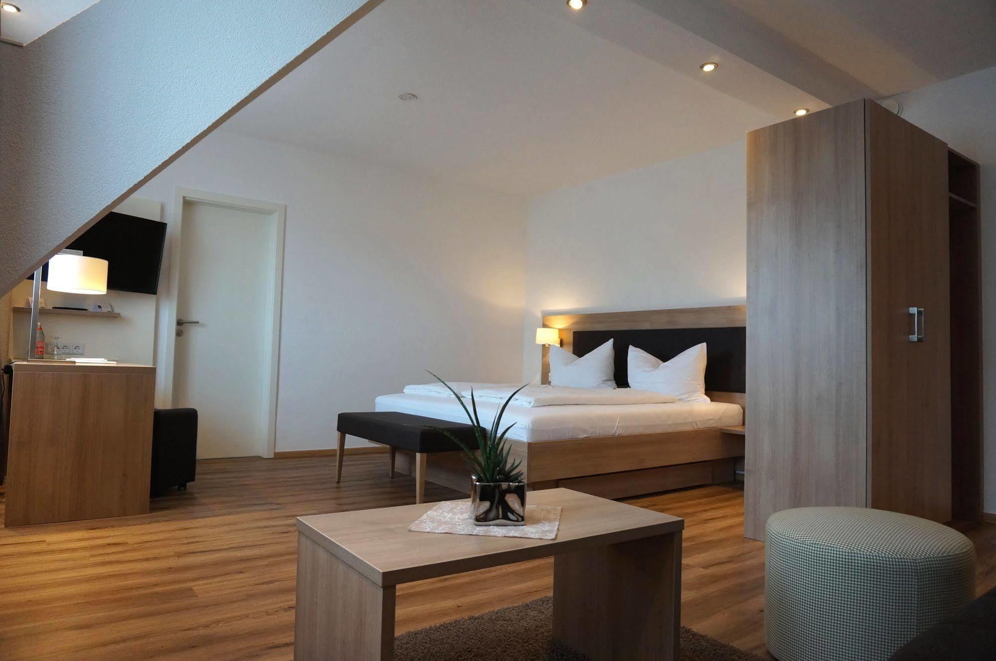 Flair Hotel Gruener Baum Донауэшинген Экстерьер фото