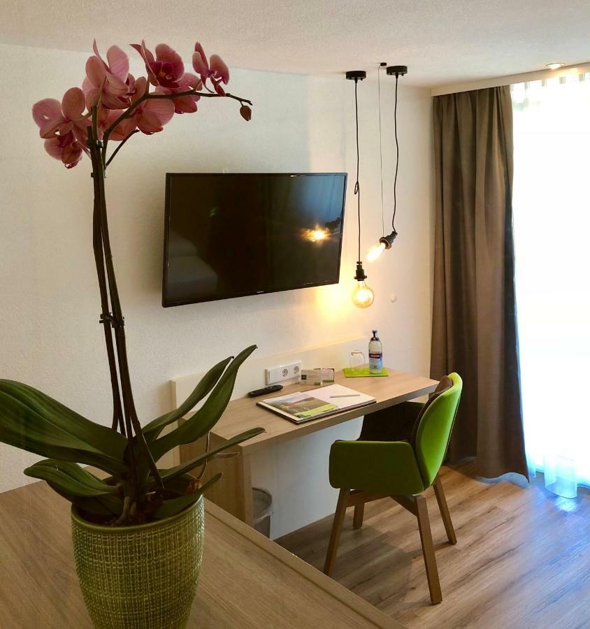 Flair Hotel Gruener Baum Донауэшинген Экстерьер фото
