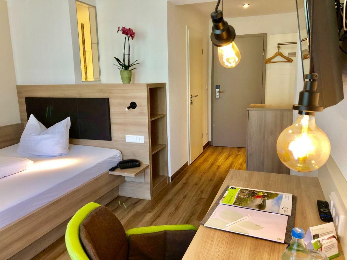 Flair Hotel Gruener Baum Донауэшинген Экстерьер фото