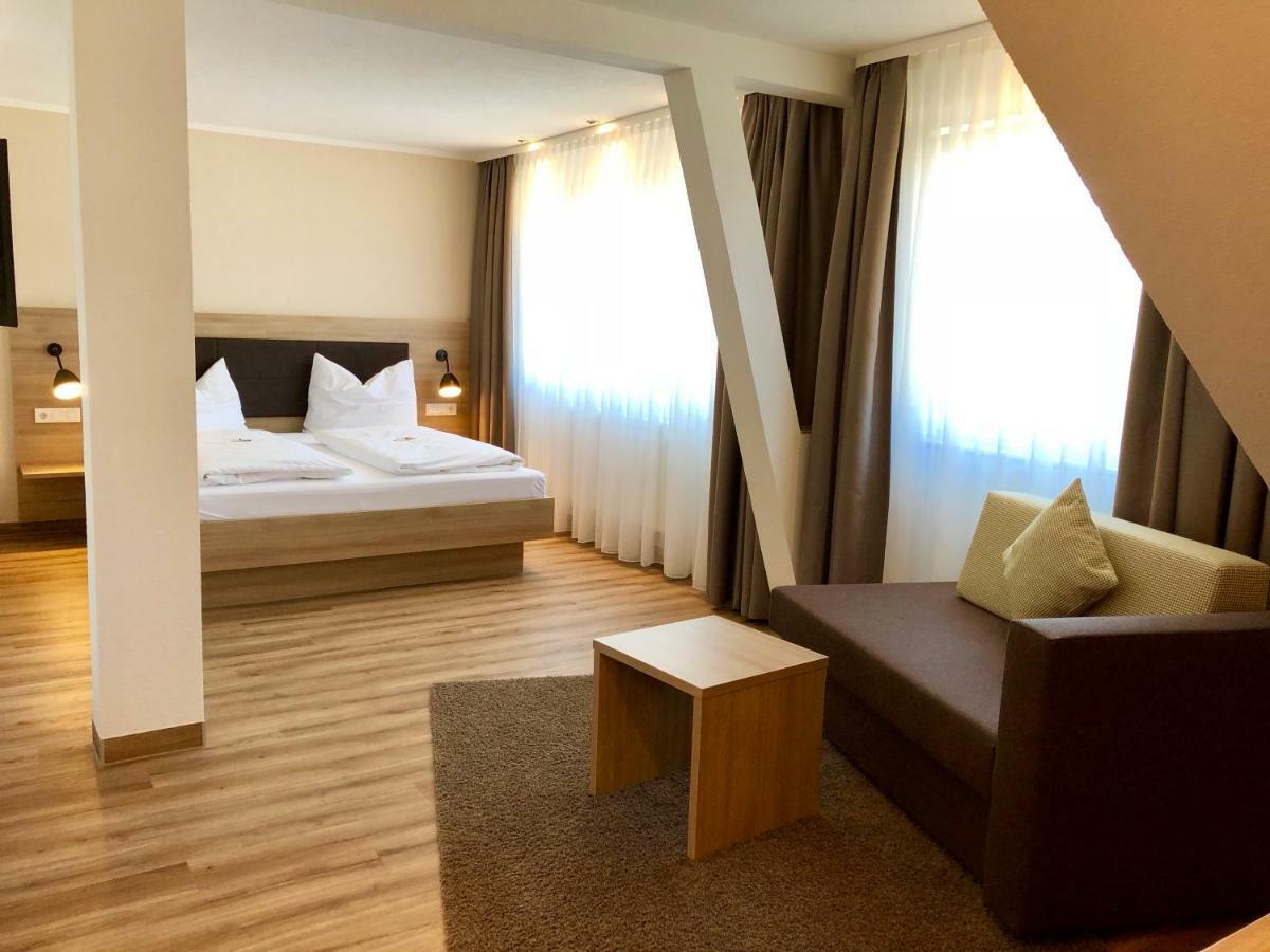 Flair Hotel Gruener Baum Донауэшинген Экстерьер фото